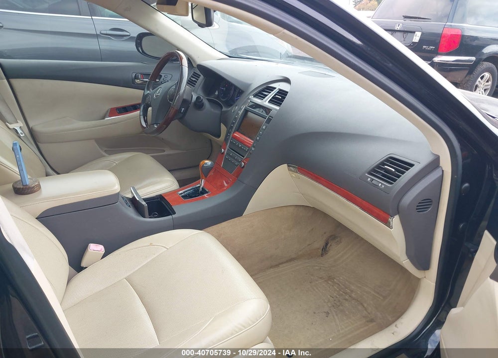 2011 LEXUS ES 350 VIN: JTHBK1EG3B2424860