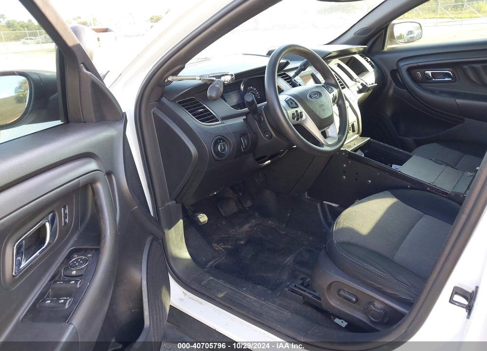 2013 FORD TAURUS VIN: 1FAHP2M81DG130415