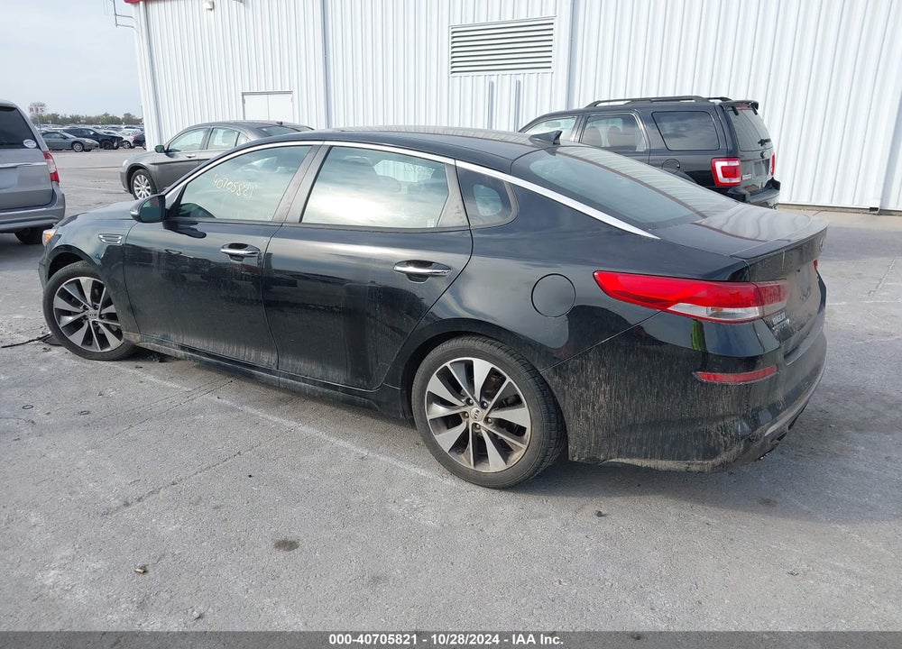 2019 KIA OPTIMA S VIN: 5XXGT4L34KG295852