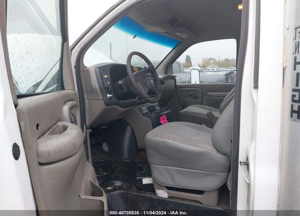 2000 GMC SAVANA CUTAWAY G3500 VIN: 1GDHG31RXY1198312