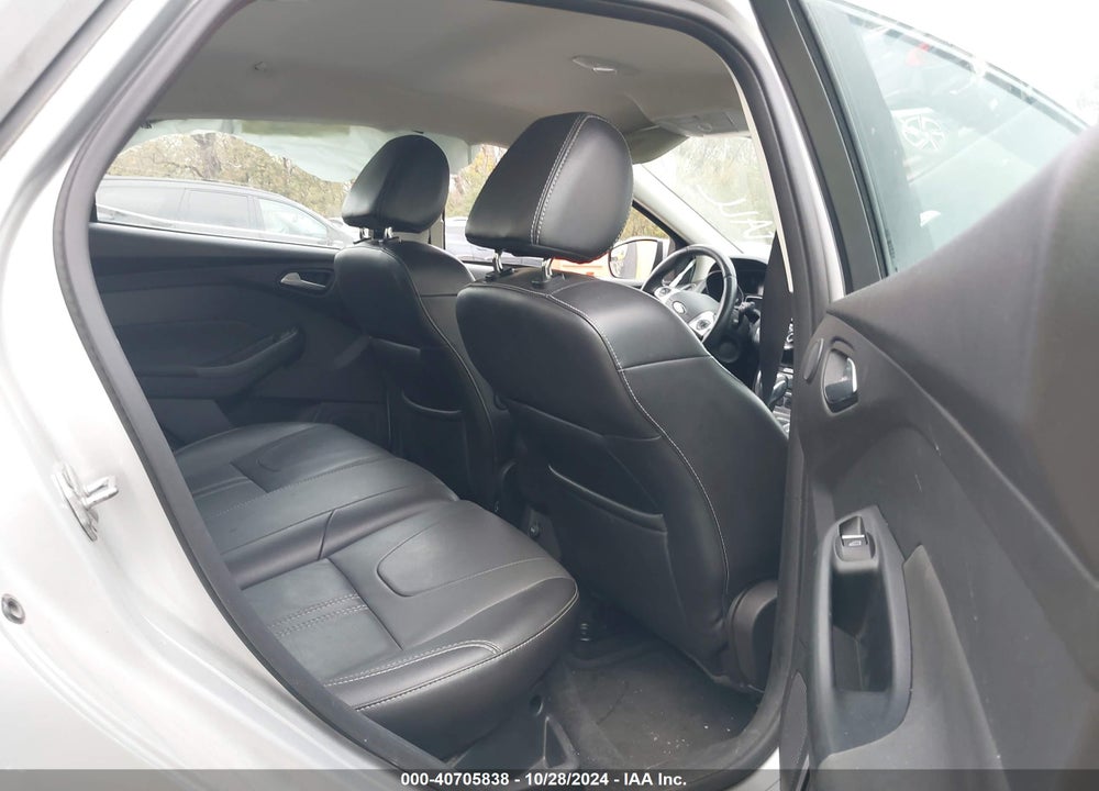 2014 FORD FOCUS TITANIUM VIN: 1FADP3J29EL236821
