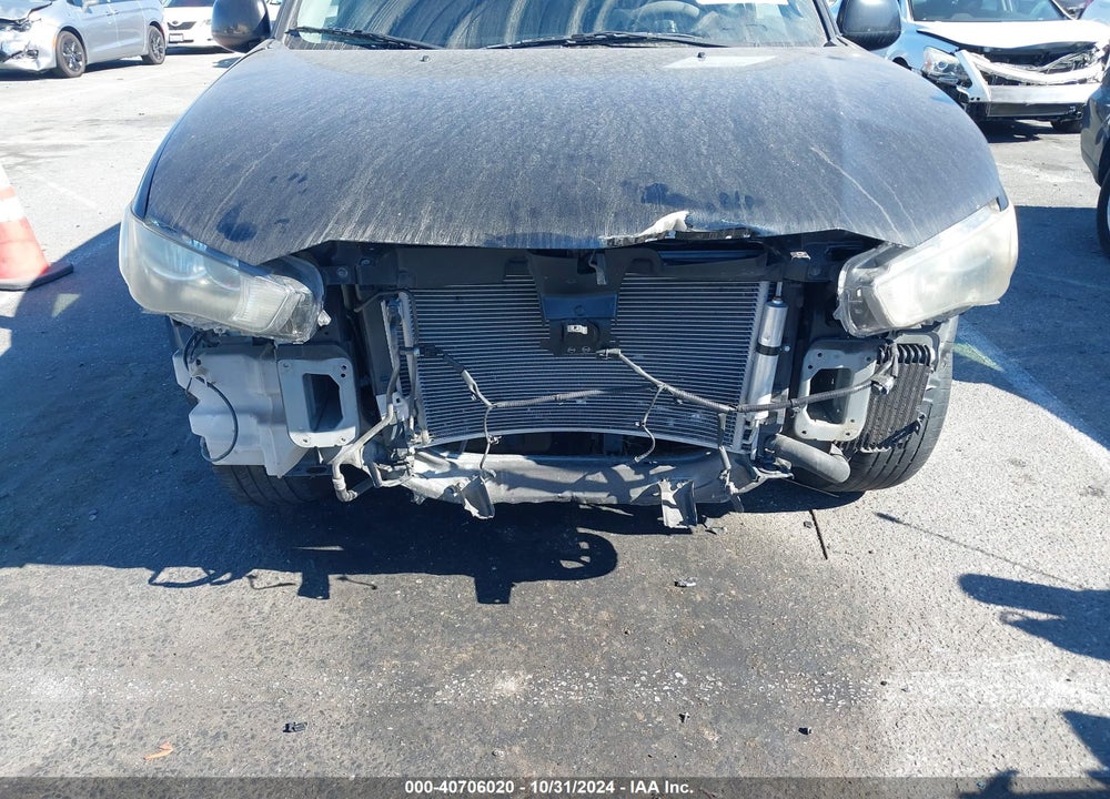 2011 MITSUBISHI OUTLANDER ES VIN: JA4AS2AW0BU033633