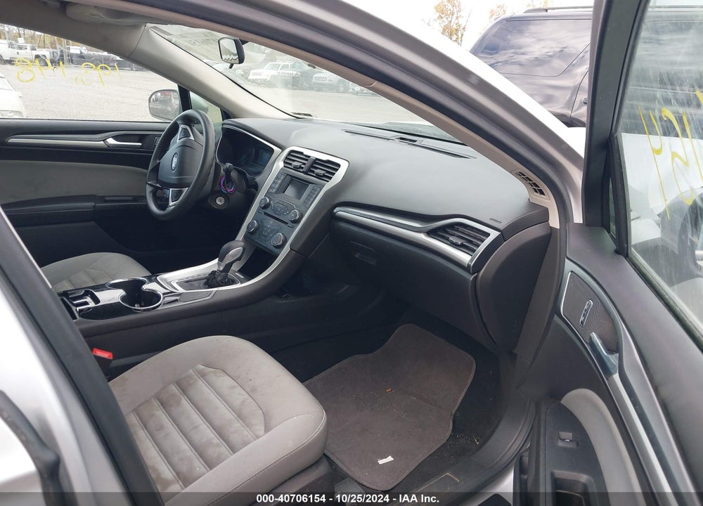 2014 FORD FUSION S VIN: 1FA6P0G7XE5401113