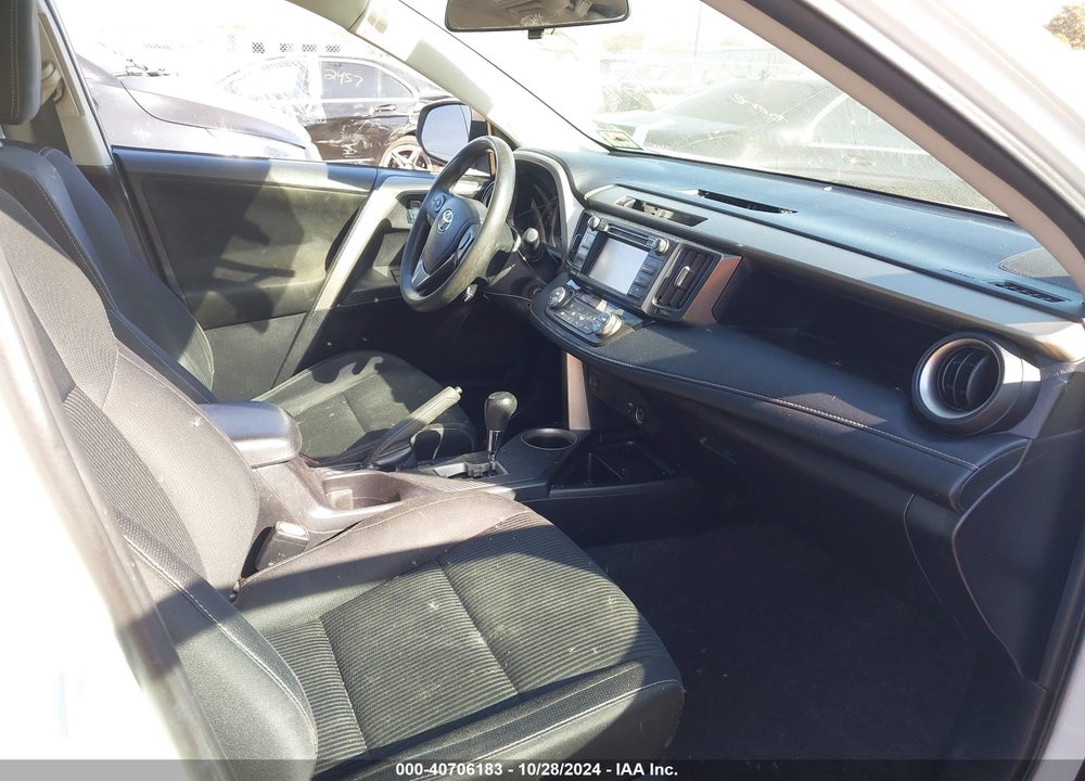 2014 TOYOTA RAV4 XLE VIN: 2T3RFREV6EW191053