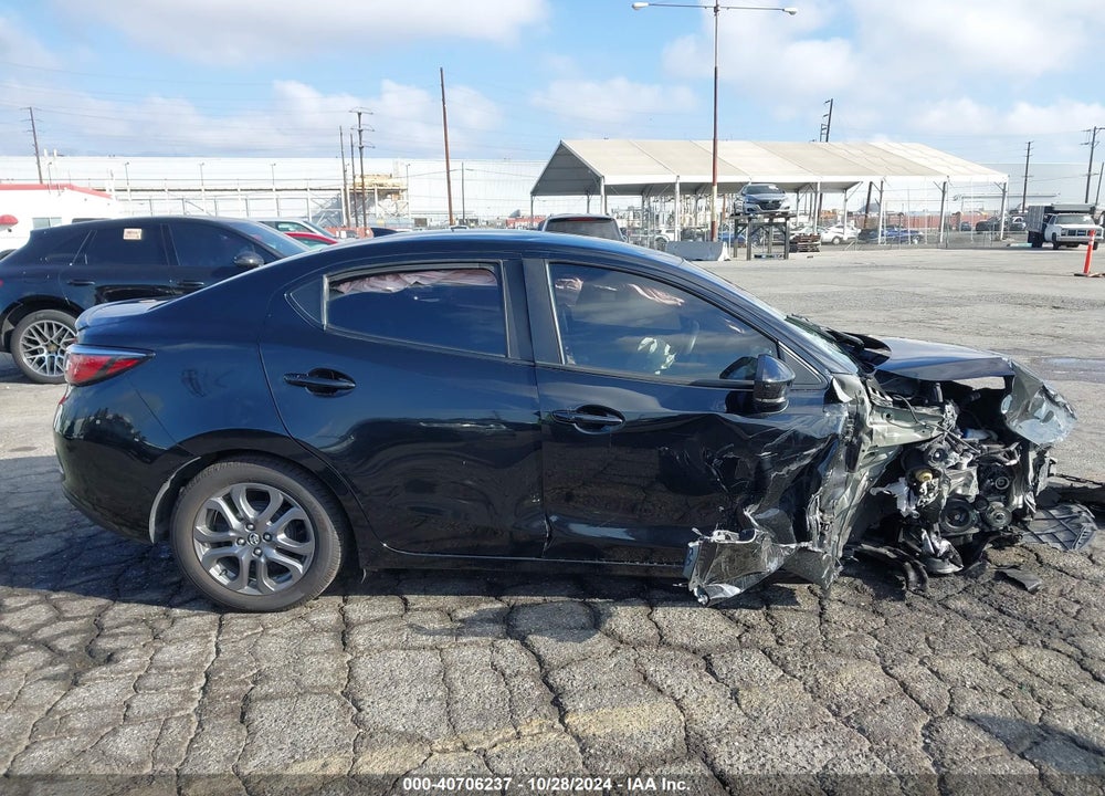 2019 TOYOTA YARIS LE VIN: 3MYDLBYV4KY516506