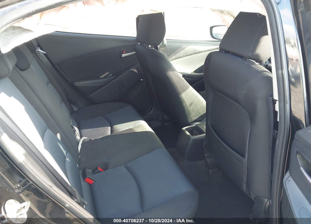 2019 TOYOTA YARIS LE VIN: 3MYDLBYV4KY516506