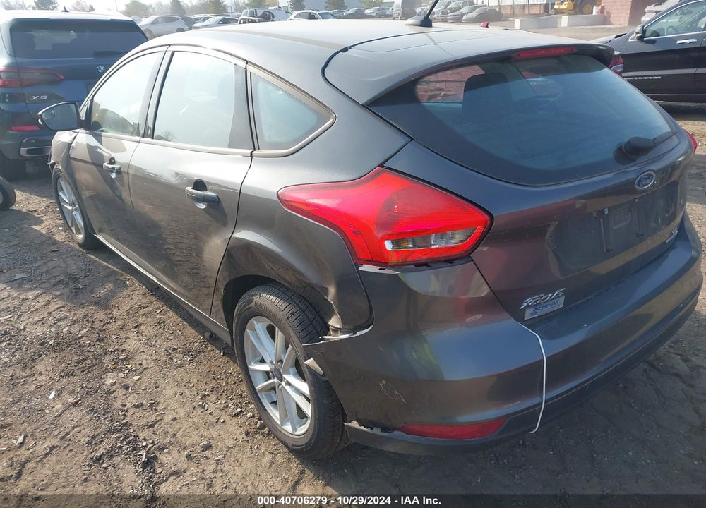 2015 FORD FOCUS SE VIN: 1FADP3K21FL293322