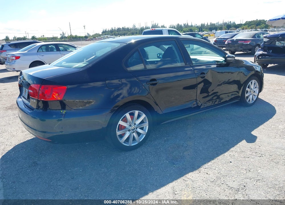 2012 VOLKSWAGEN JETTA SE VIN: 3VWDX7AJXCM351414