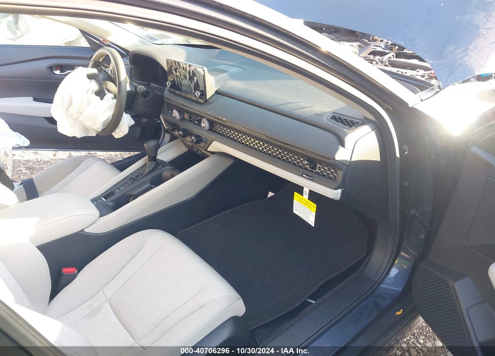2024 HONDA ACCORD LX VIN: 1HGCY1F28RA072108