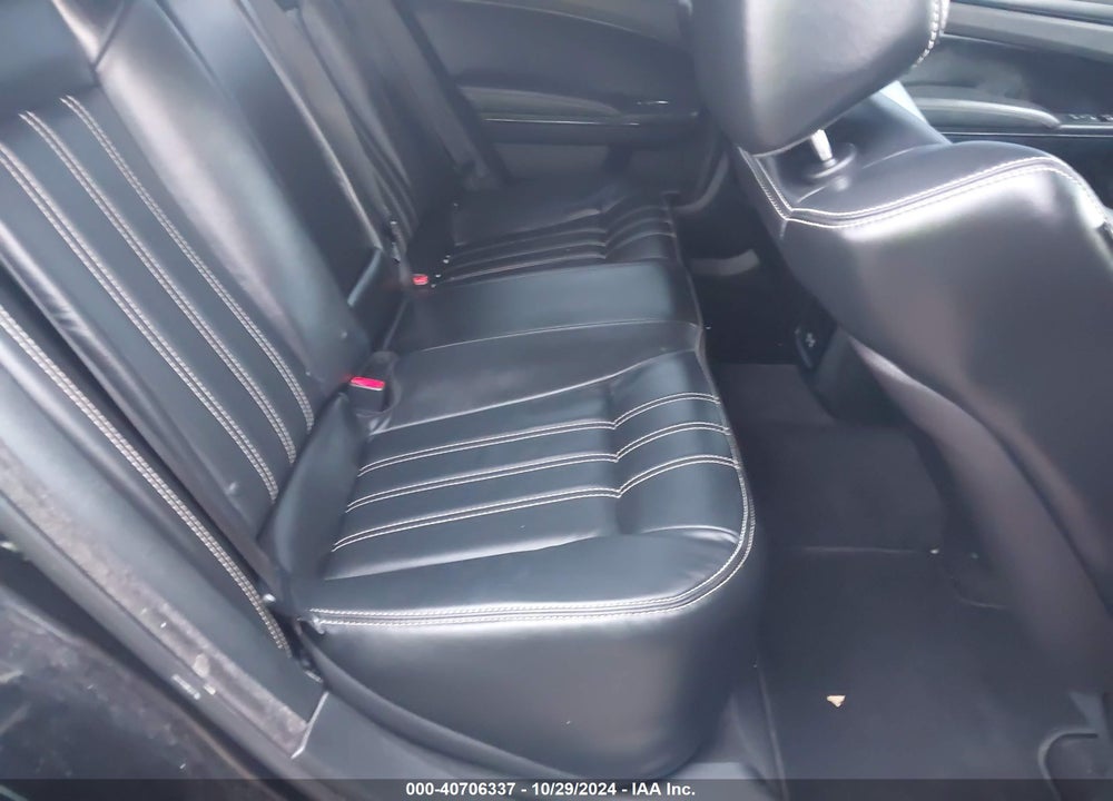 2016 CHRYSLER 300 VIN: 2C3CCAGG4GH329291