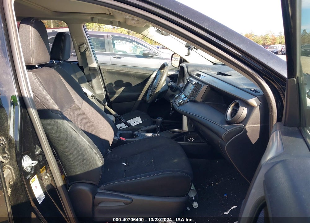 2015 TOYOTA RAV4 XLE VIN: 2T3RFREVXFW352554