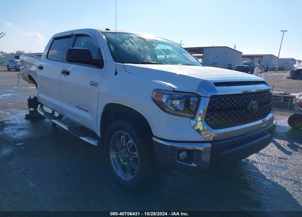 2018 TOYOTA TUNDRA SR5 5.7L V8 VIN: 5TFDW5F18JX695754