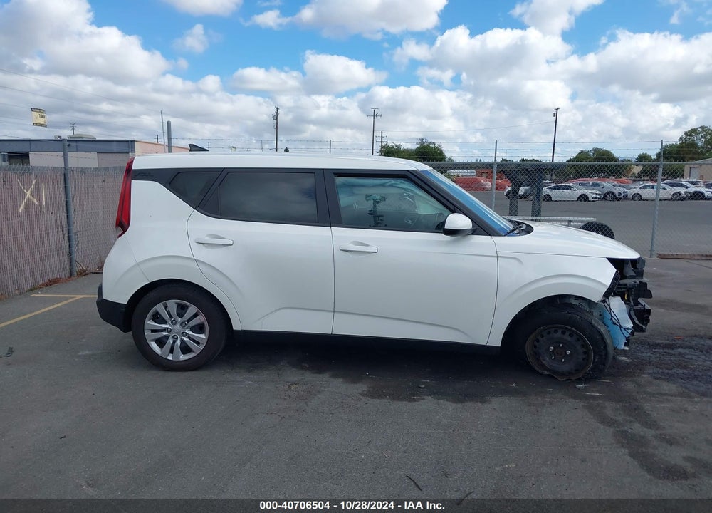 2020 KIA SOUL LX VIN: KNDJ23AU5L7718270