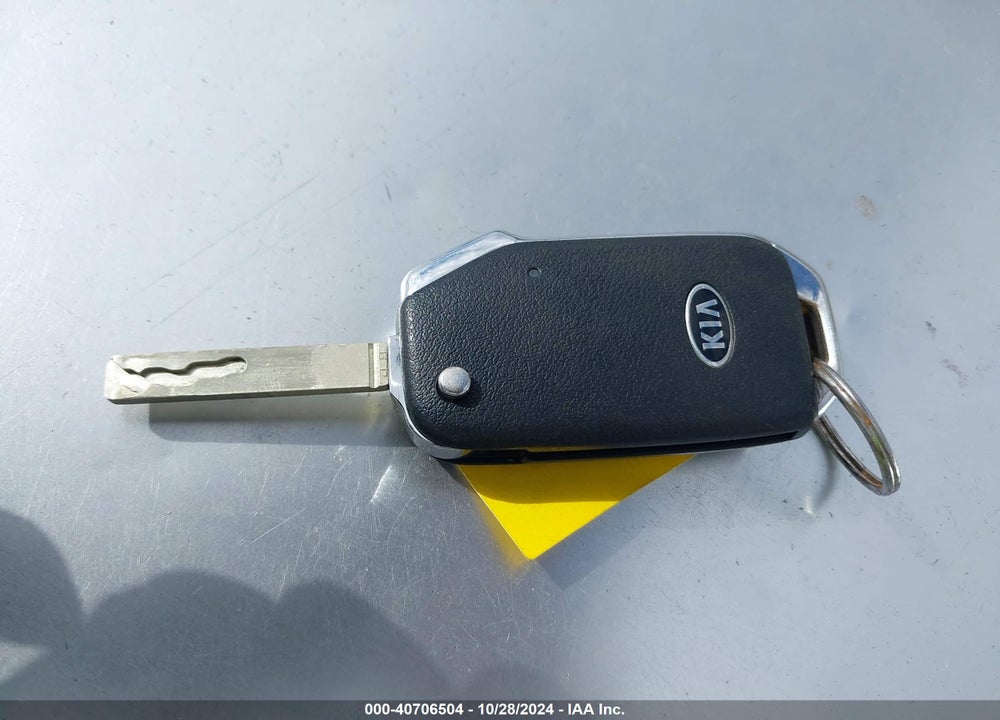 2020 KIA SOUL LX VIN: KNDJ23AU5L7718270