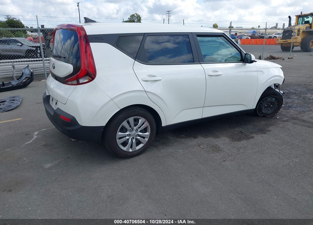 2020 KIA SOUL LX VIN: KNDJ23AU5L7718270
