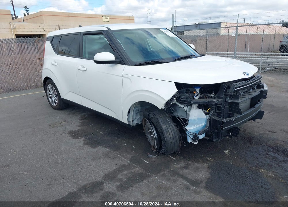 2020 KIA SOUL LX VIN: KNDJ23AU5L7718270