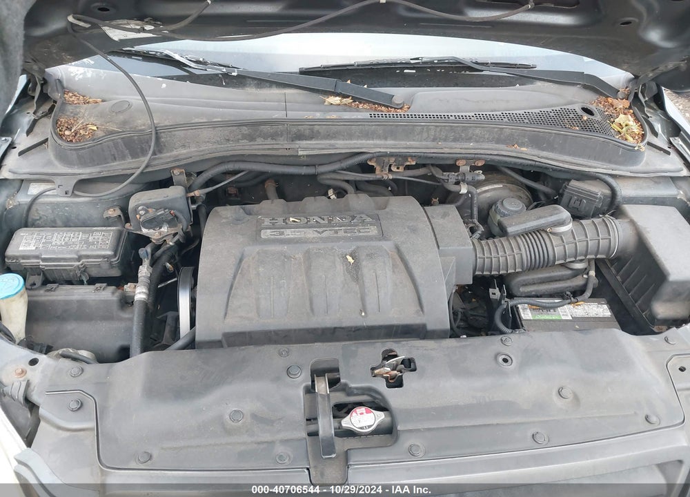 2005 HONDA PILOT EX VIN: 2HKYF18495H525728