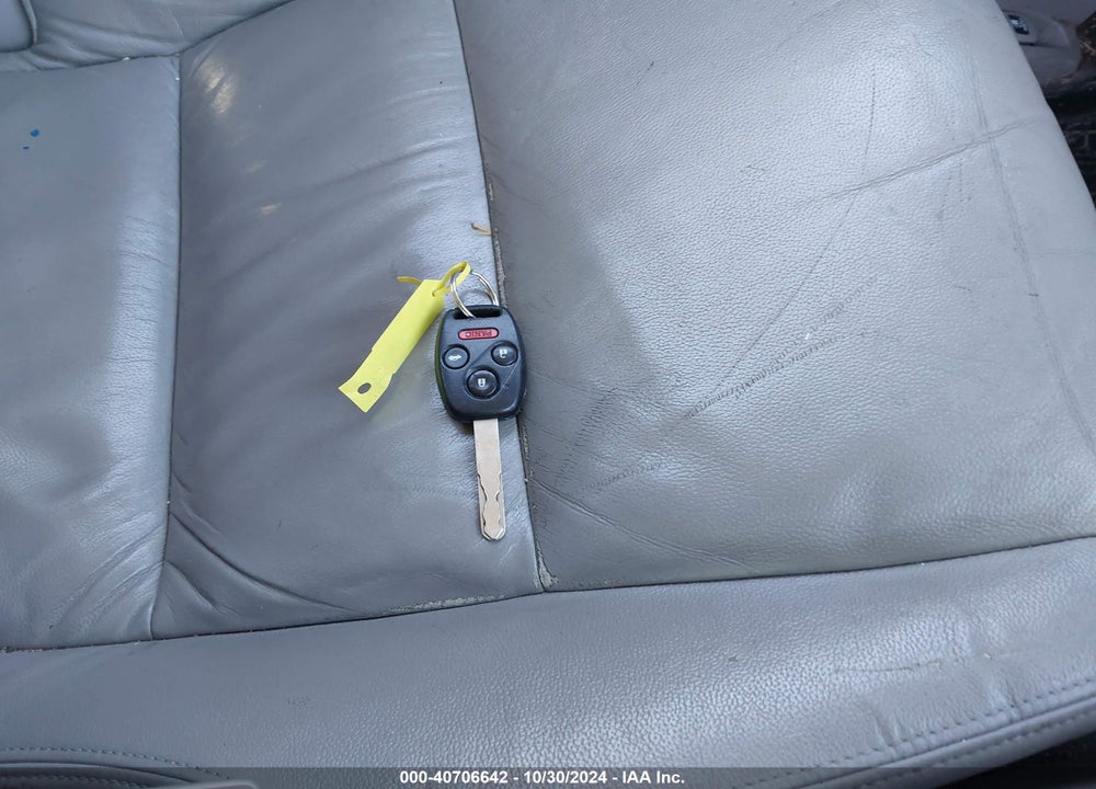 2012 HONDA ACCORD 2.4 EX-L VIN: 1HGCP2F84CA088567