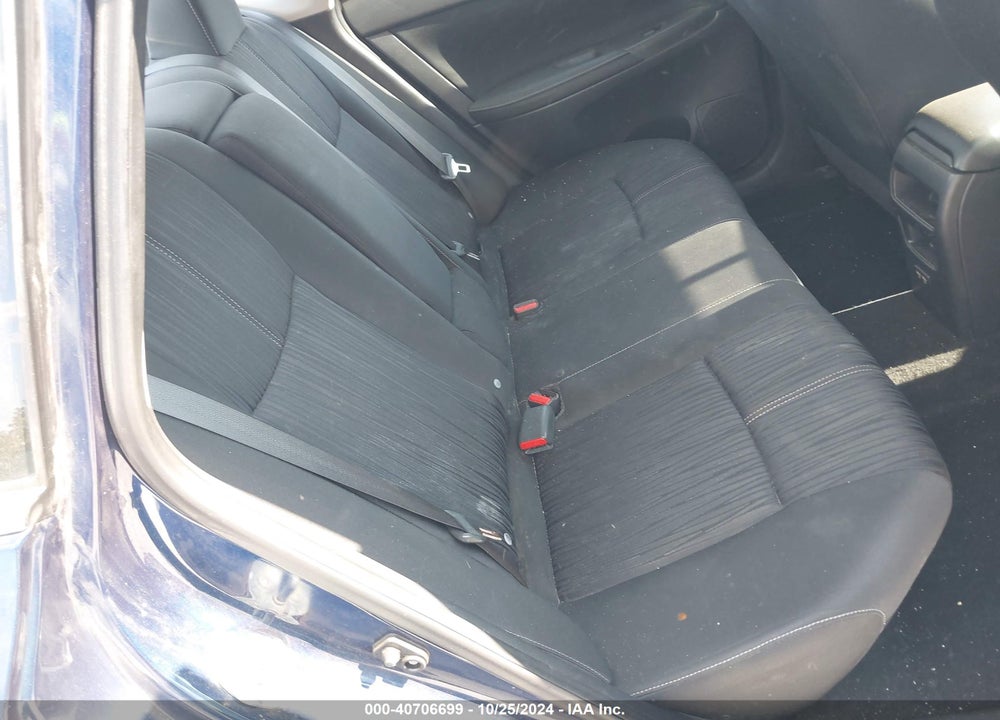 2018 NISSAN SENTRA SV VIN: 3N1AB7AP5JY265445