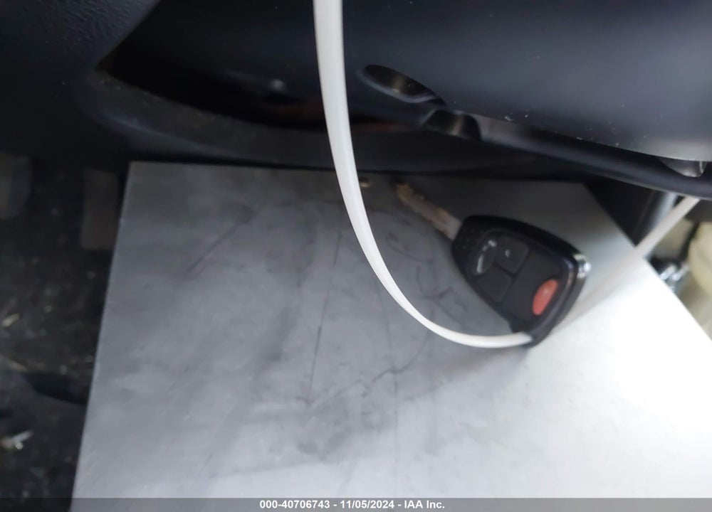 2013 CHRYSLER 200 LX VIN: 1C3CCBABXDN647017