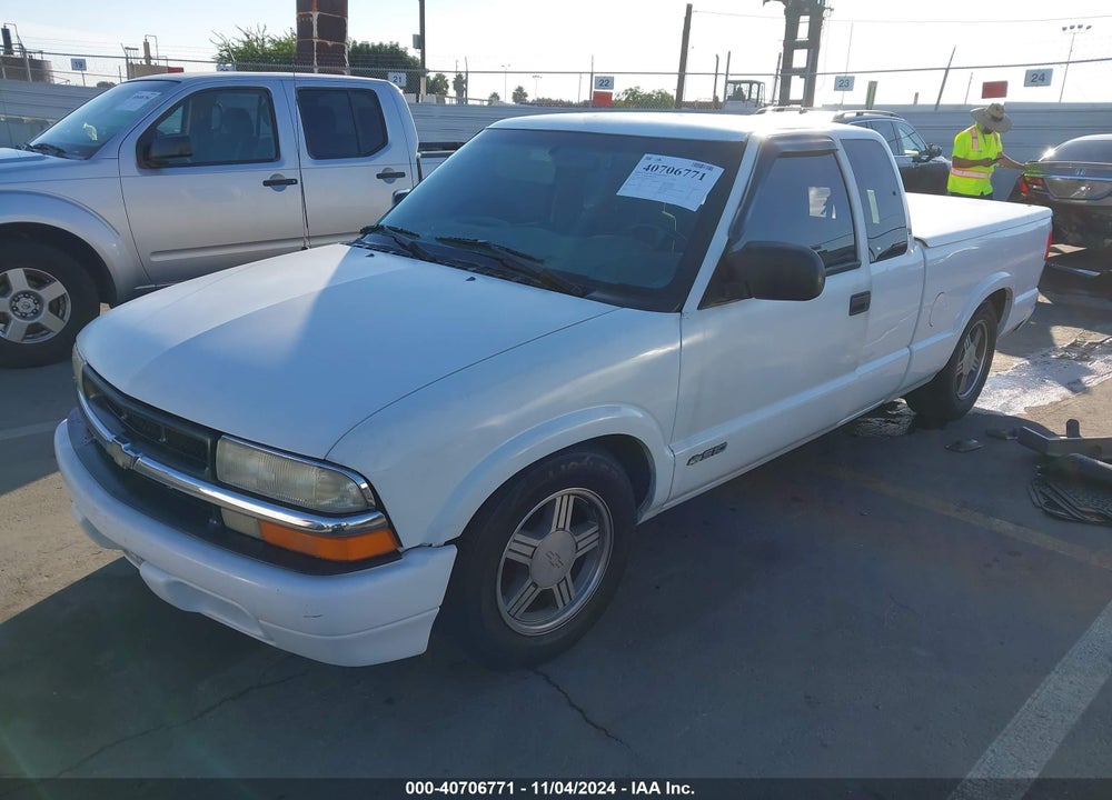 1999 CHEVROLET S-10 LS VIN: 1GCCS19X0X8117554