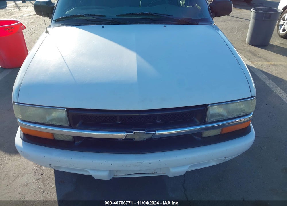 1999 CHEVROLET S-10 LS VIN: 1GCCS19X0X8117554