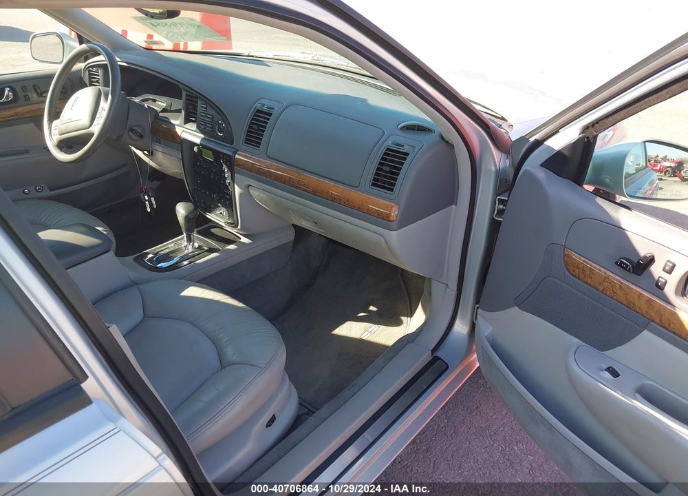 1999 LINCOLN CONTINENTAL VIN: 1LNHM97V1XY647432