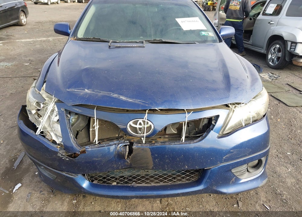 2011 TOYOTA CAMRY SE VIN: 4T1BF3EK8BU762549