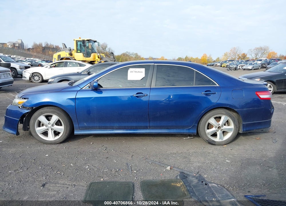 2011 TOYOTA CAMRY SE VIN: 4T1BF3EK8BU762549