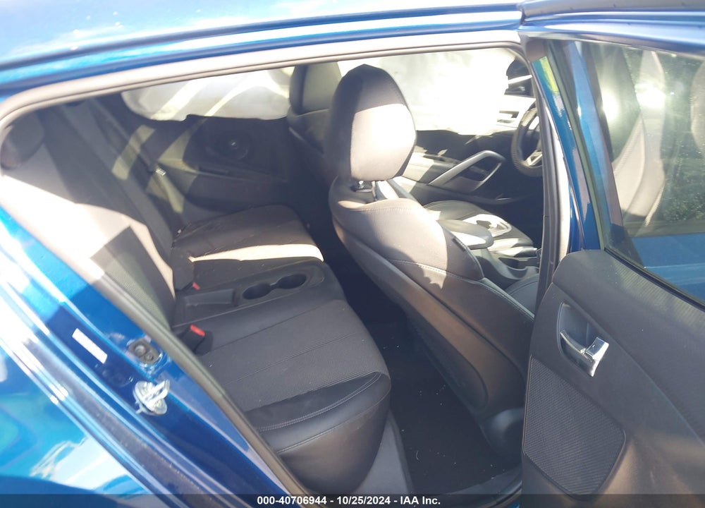 2016 HYUNDAI VELOSTER VIN: KMHTC6AD5GU302004