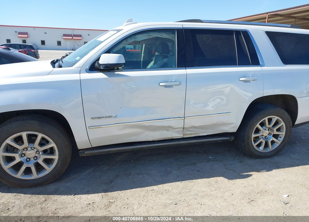 2016 GMC YUKON DENALI VIN: 1GKS1CKJ8GR242431