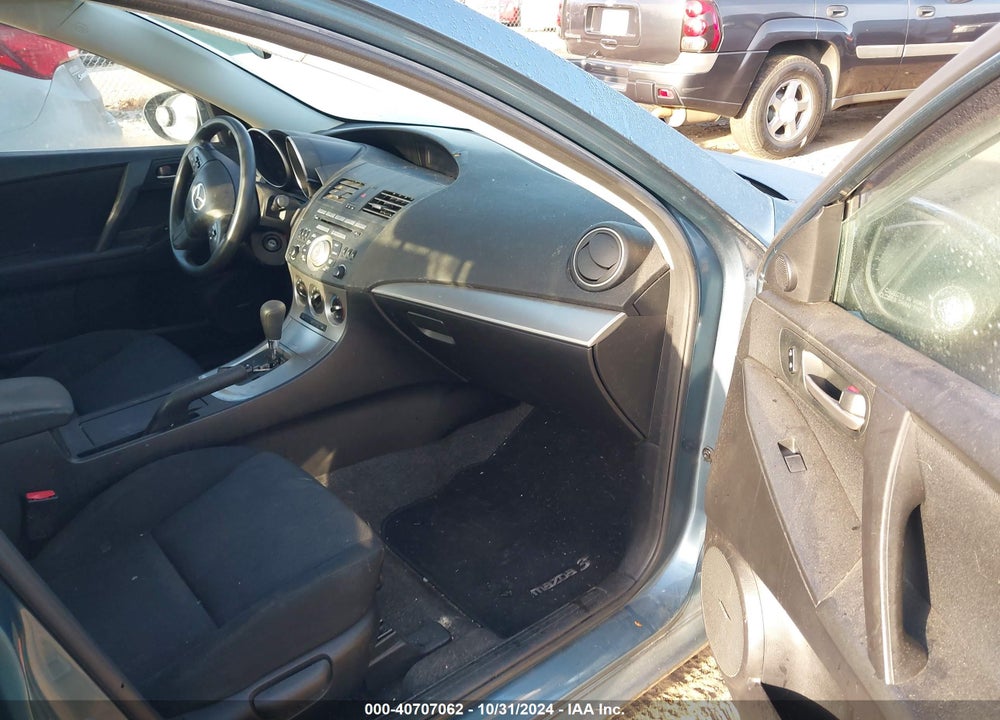 2010 MAZDA 3 I TOURING VIN: JM1BL1SF1A1273340