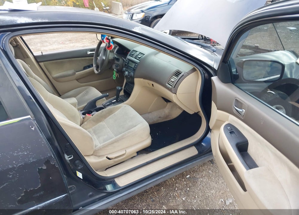 2005 HONDA ACCORD 2.4 LX VIN: 1HGCM56475A059879