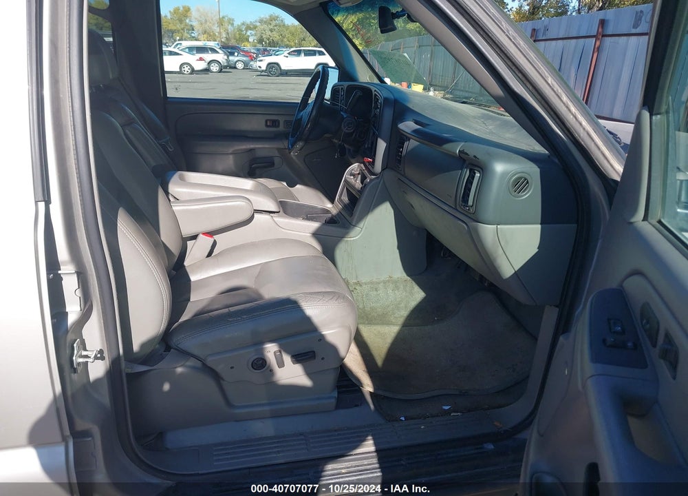2005 CHEVROLET SUBURBAN 1500 Z71 VIN: 3GNFK16Z05G116728