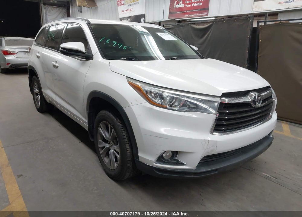 2015 TOYOTA HIGHLANDER XLE V6 VIN: 5TDKKRFH8FS072297