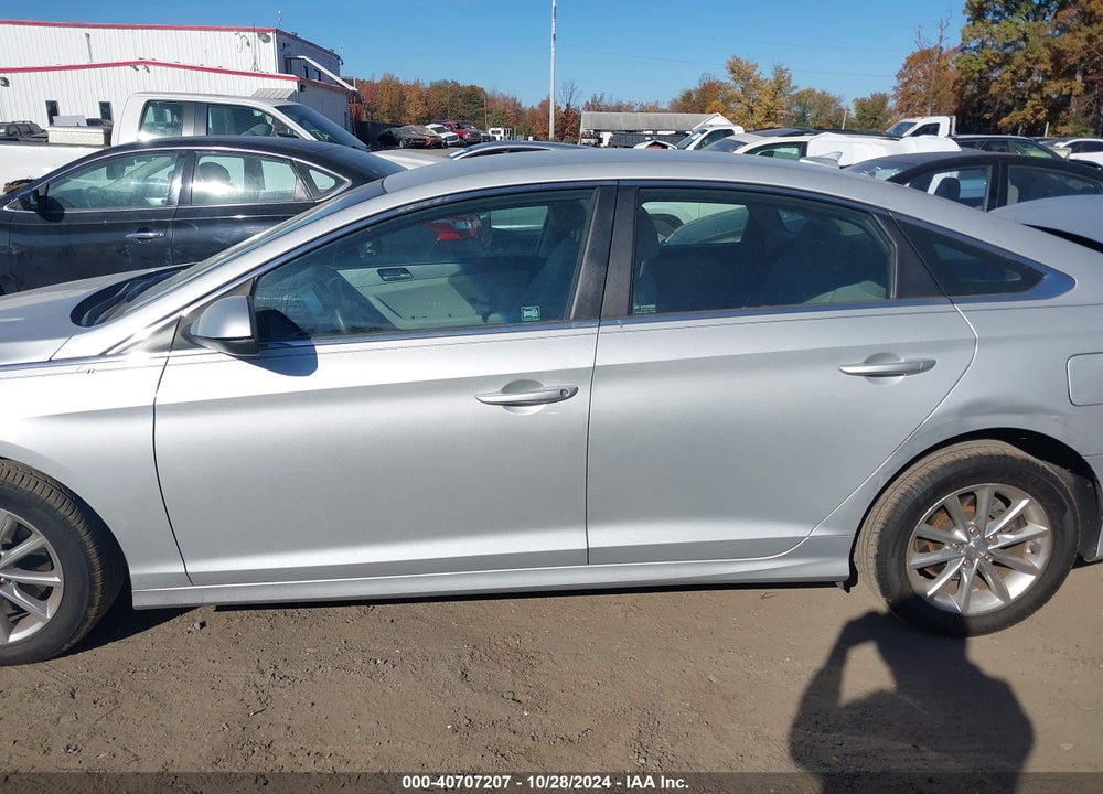 2019 HYUNDAI SONATA SE VIN: 5NPE24AF7KH779512