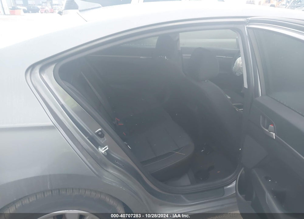 2018 HYUNDAI ELANTRA SE VIN: 5NPD74LF5JH392773