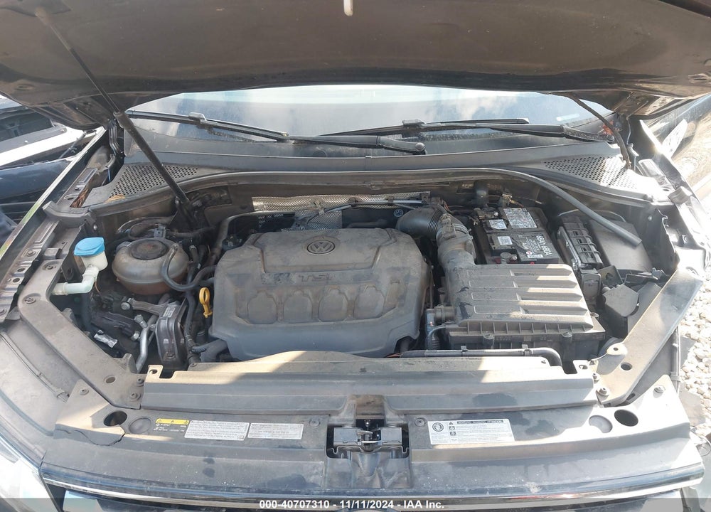 2018 VOLKSWAGEN TIGUAN SE/SEL VIN: 3VV2B7AX1JM067505