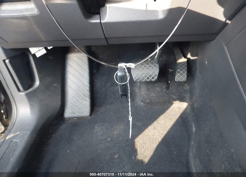 2018 VOLKSWAGEN TIGUAN SE/SEL VIN: 3VV2B7AX1JM067505