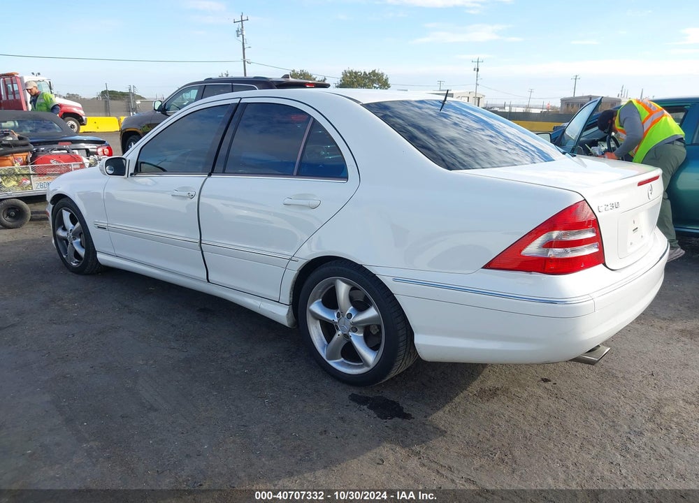 2006 MERCEDES-BENZ C 230 SPORT VIN: WDBRF52H76A889371