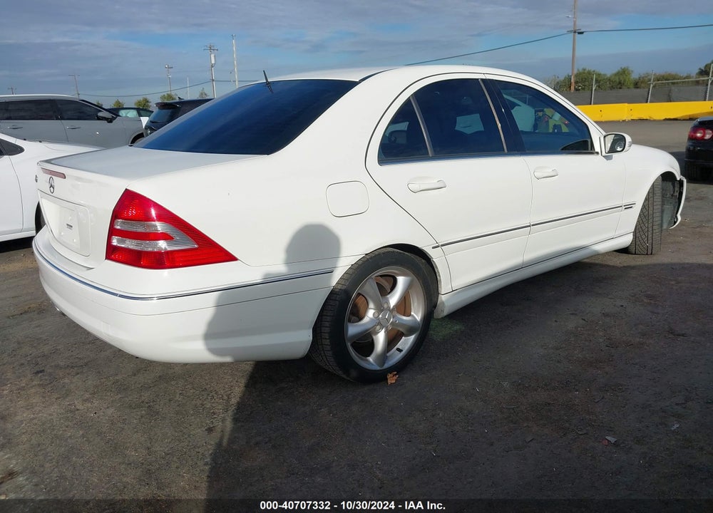 2006 MERCEDES-BENZ C 230 SPORT VIN: WDBRF52H76A889371