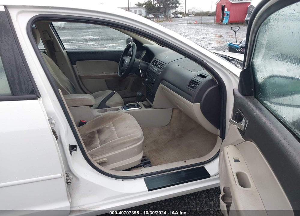 2008 FORD FUSION SE VIN: 3FAHP07158R117989