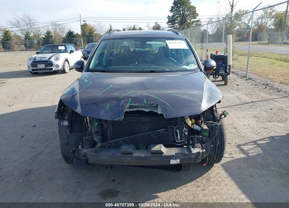 2016 VOLKSWAGEN TIGUAN S VIN: WVGAV7AX2GW604713