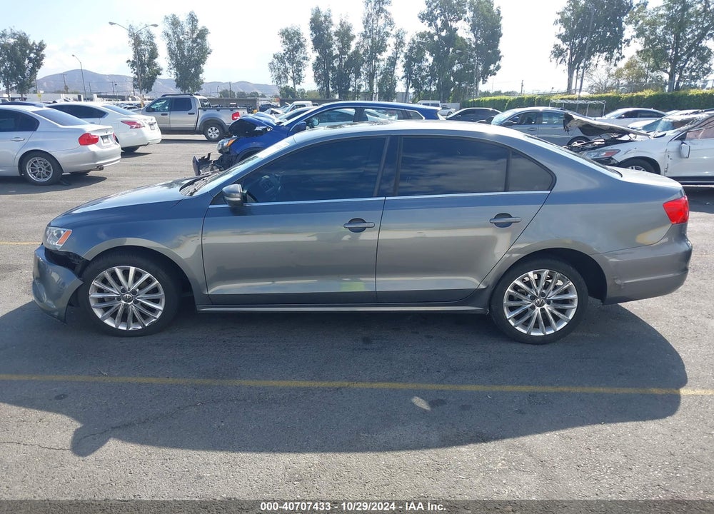 2012 VOLKSWAGEN JETTA 2.5L SEL VIN: 3VWLP7AJ1CM361339