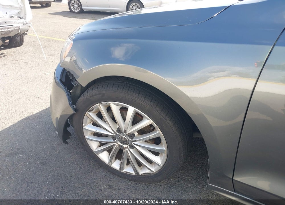 2012 VOLKSWAGEN JETTA 2.5L SEL VIN: 3VWLP7AJ1CM361339