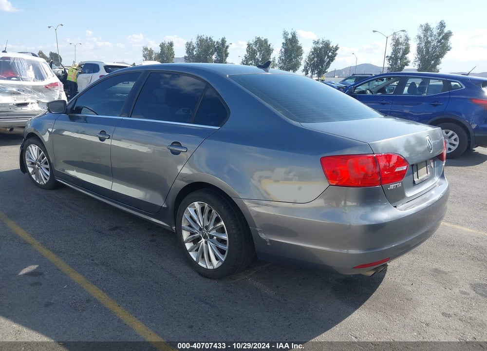 2012 VOLKSWAGEN JETTA 2.5L SEL VIN: 3VWLP7AJ1CM361339