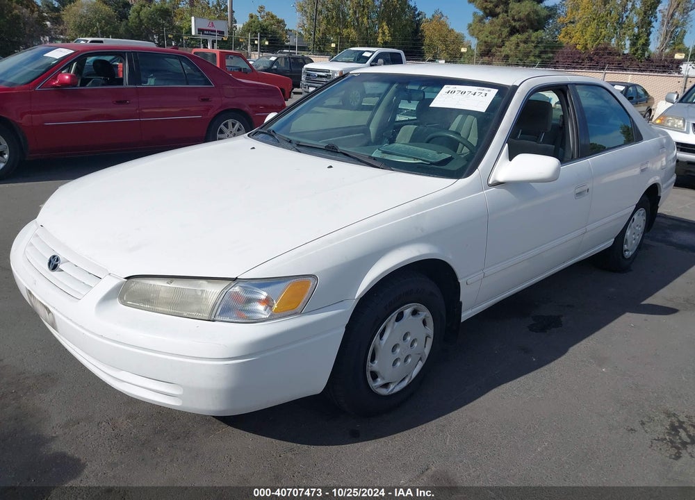 1998 TOYOTA CAMRY LE VIN: JT2BG22K6W0235650