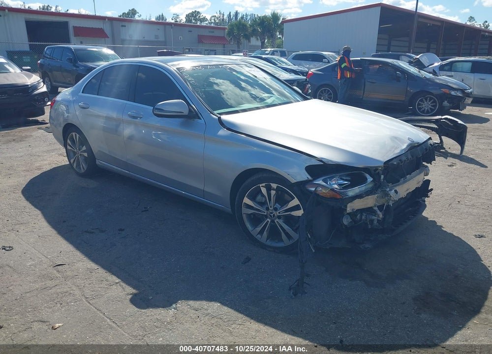 2017 MERCEDES-BENZ C 300 LUXURY/SPORT VIN: 55SWF4JBXHU220936