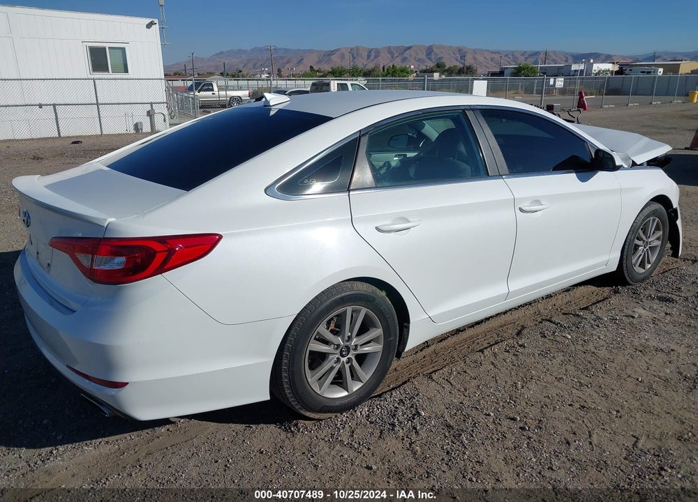 2015 HYUNDAI SONATA SE VIN: 5NPE24AF6FH123291