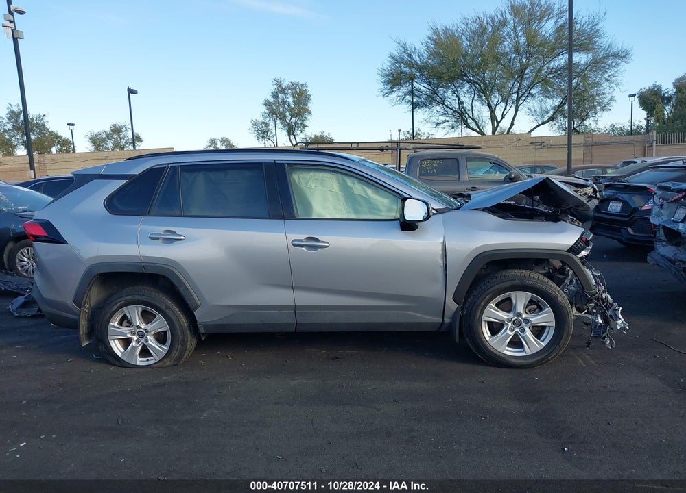 2020 TOYOTA RAV4 XLE VIN: JTMW1RFV2LJ017640